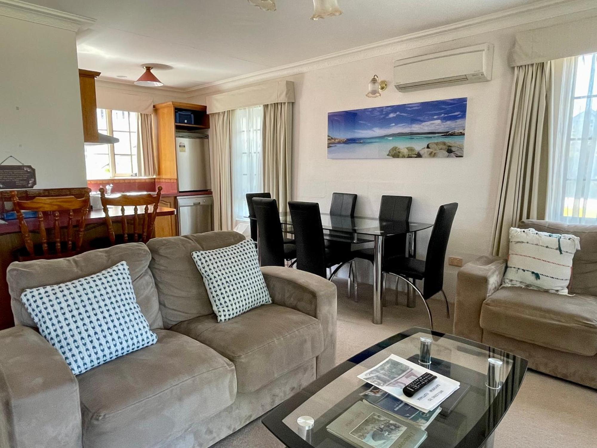Swansea Cottages & Lodge Suites Esterno foto
